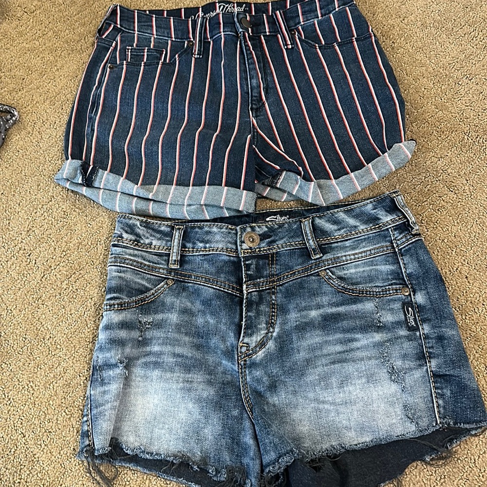 2 super cute jean shorts for the price of one !